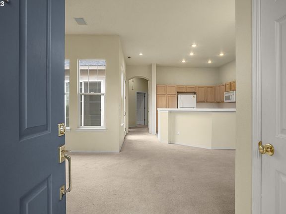 3rd image of 6435 NE Rosebay Dr