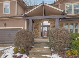 6003 Hilltop Dr, Shawnee, KS 66226