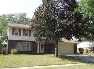 823 E 17th St N, Newton, IA 50208