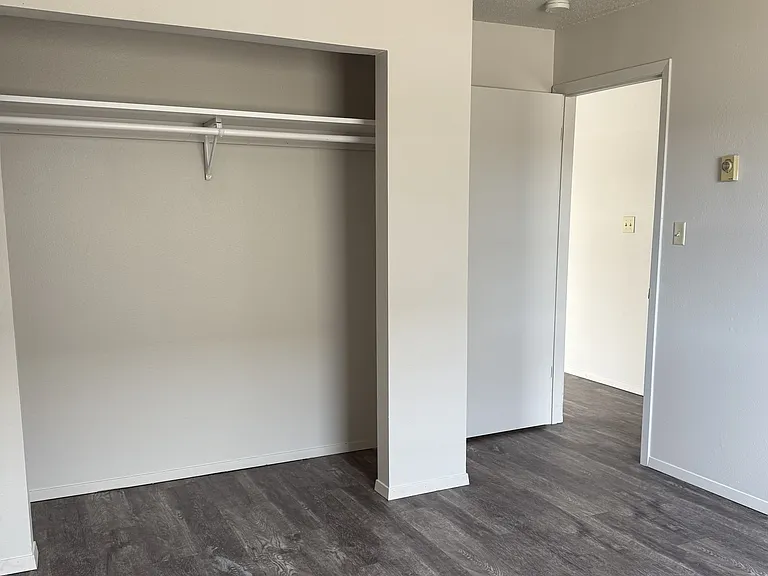 600 W Dakota Ave #12 — Photo 4