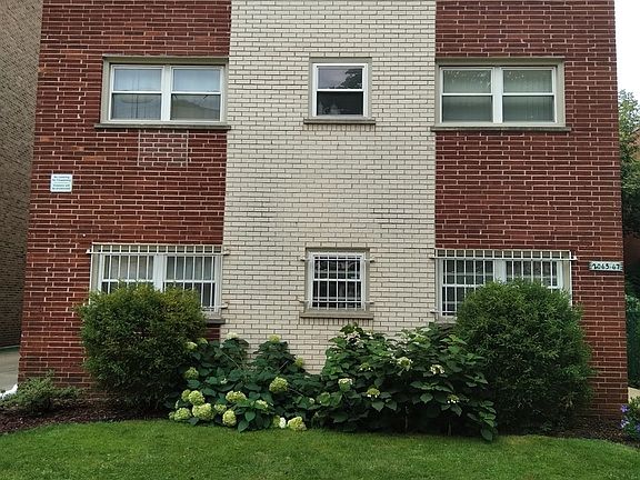 2nd image of 2065 W Farwell Ave APT 2S