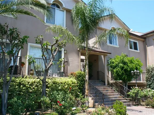 6525 Woodman Ave Unit 10, Van Nuys, CA 91401