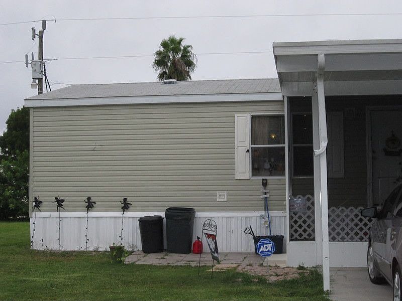 1st image of 526 Eland Dr