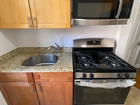 Rented by Beekman Street Realty | media 14