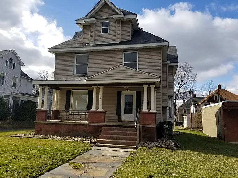 1015 S Arch Ave — Photo 1
