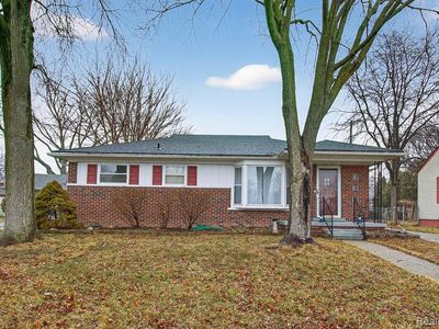 829 Chippewa Rd, Mount Clemens, MI, 48043