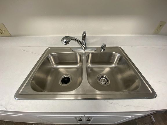 5th image of 2908 W Victory Blvd APT S