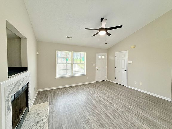 3rd image of 4504 Biesterfield Dr