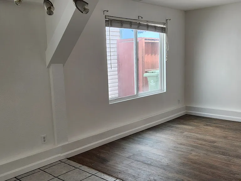 28 Amhurst Ct — Photo 23