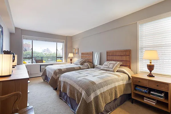 Sold by Corcoran | media 6