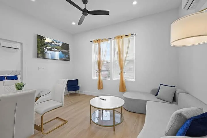 738 College Ln #3 — Photo 2