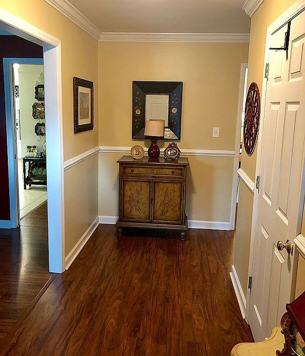 1st image of 1549 Stallion Way