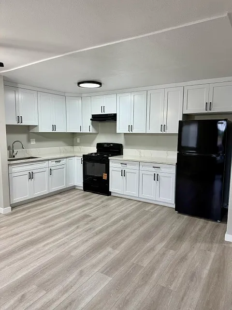 Building Photo - 210 Hamlet St #101