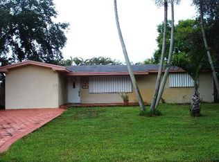 1531 NW 87th Way, Pembroke Pines, FL 33024