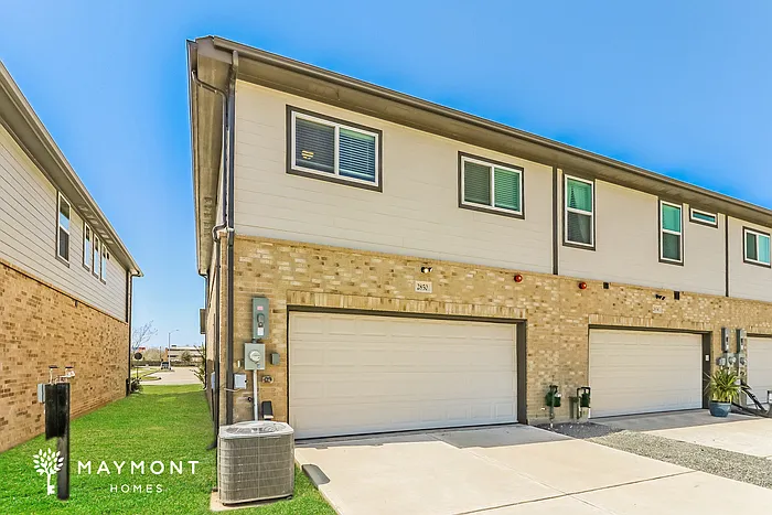 2850 Scanlan Mdw — Photo 25