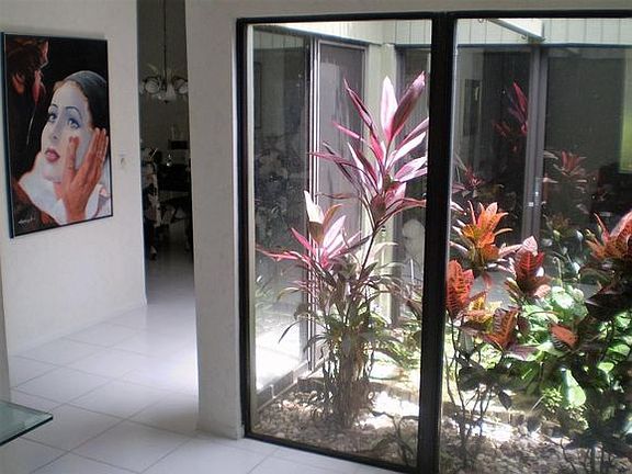 Atrium / Garden
