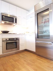 635 W 42nd St APT 2E, New York, NY, 10036
