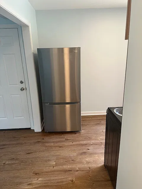 2 bed, 650 sqft, $1,200 — Photo 3