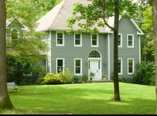 42 Kleine Kill Dr, New Paltz, NY 12561