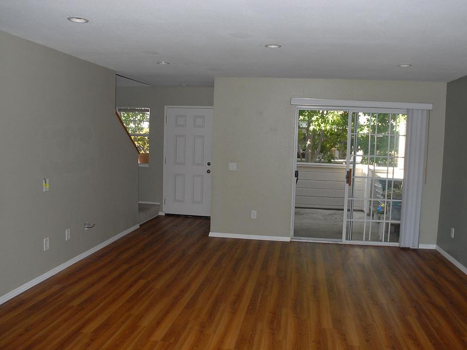 Entry/Living/Patio