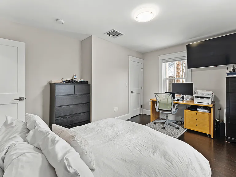 28 Winter St #3 — Photo 18