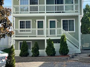 18 Suffolk St, Chelsea, MA 02150