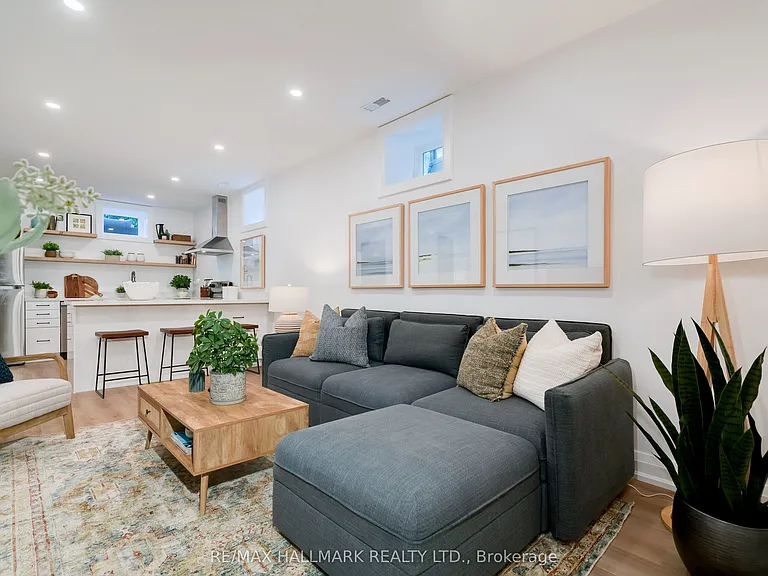 47 Park St #LOWER — Photo 11