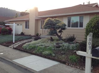 8807 Oakmont Dr, Santa Rosa, CA 95409