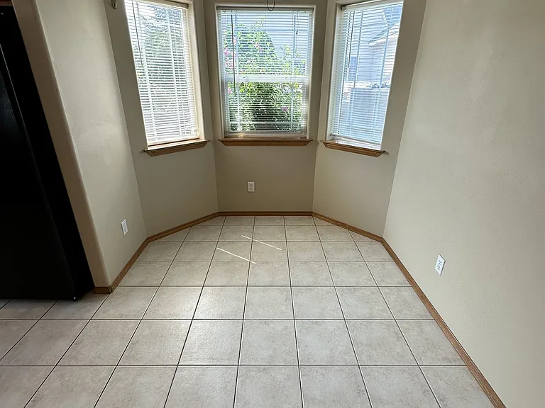 3506 Waterford St — Photo 10