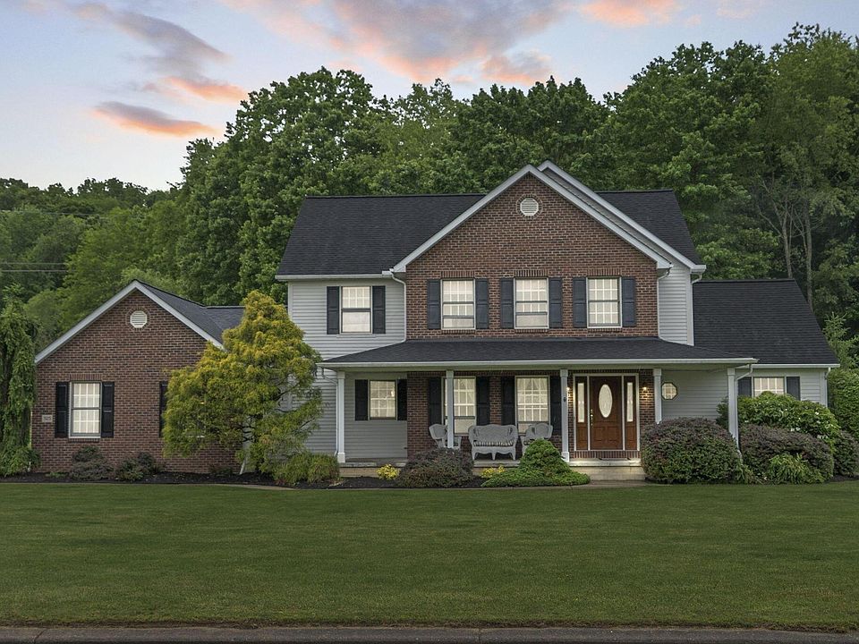 1st image of 525 Gleneagles Dr