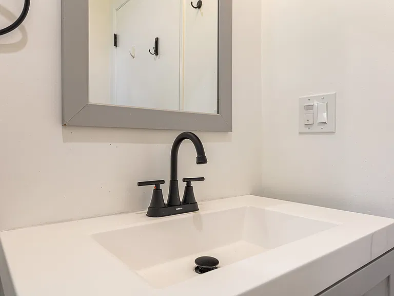 801 S Burnside Ave #1 — Photo 14