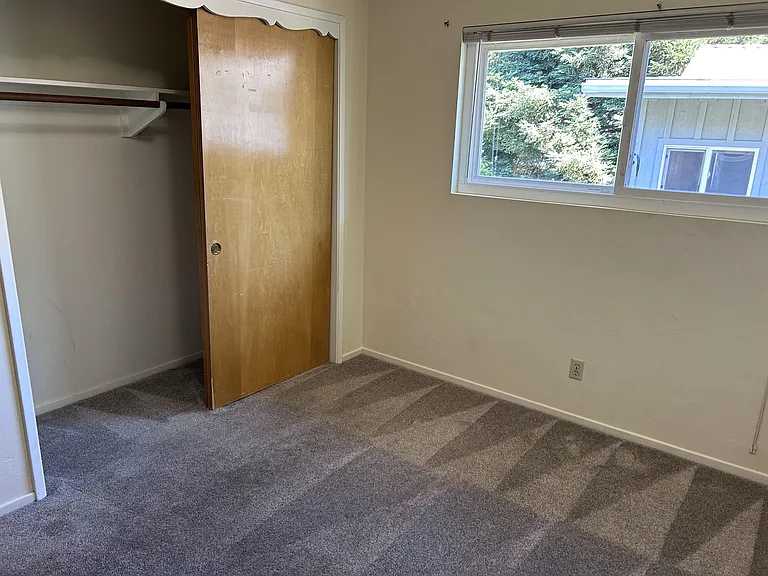 650 Graves Ave #3 — Photo 5