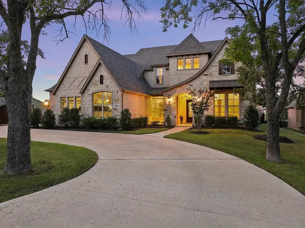 320 W Highland St, Southlake, TX 76092