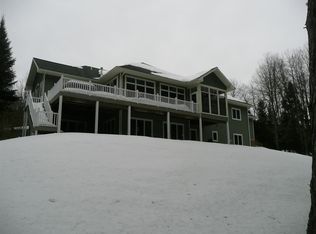 421 Wedgewood Dr, Cadillac, MI 49601