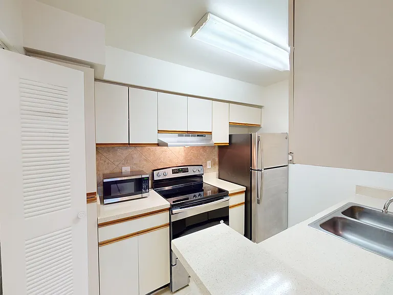Lakewood Place — Photo 40