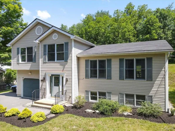 204 Edward Smith Blvd, East Stroudsburg, PA 18302