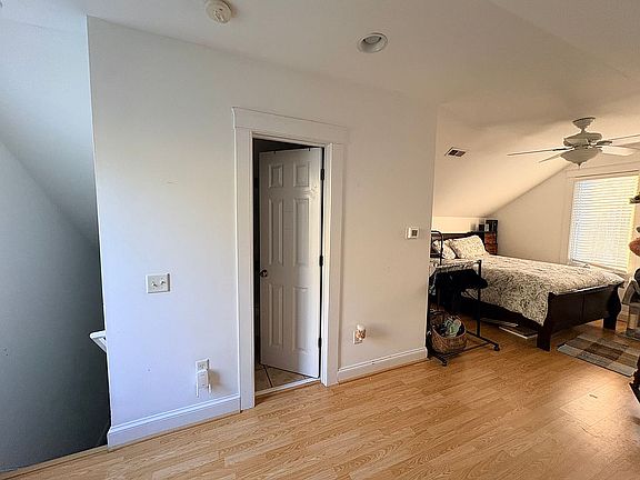 5th image of 8015 Reunion Rd