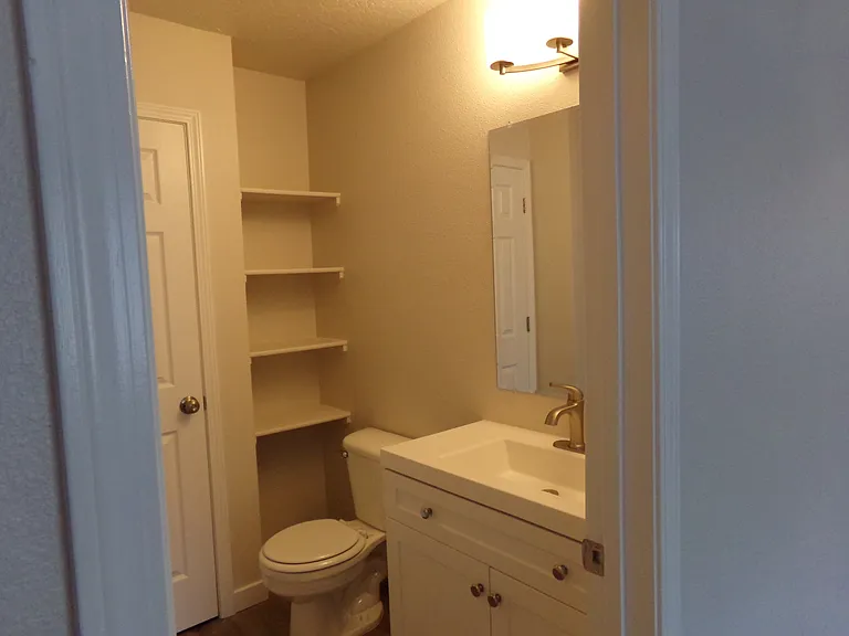 16168 N Saint Helens Dr — Photo 12