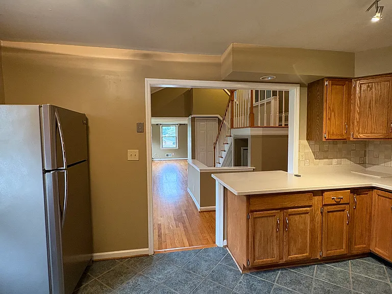 5528 Galloway Cir — Photo 3