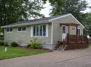 1360 Alberta Ave, Burton, MI