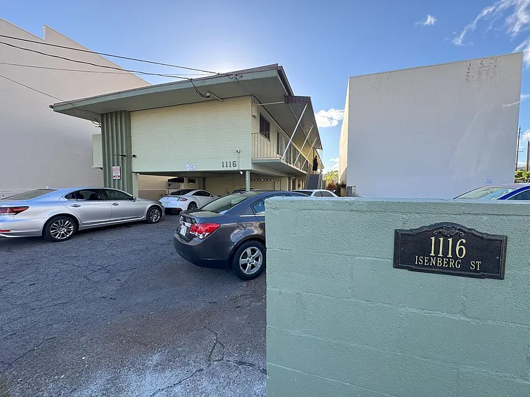 1116 Isenberg St — Photo 12