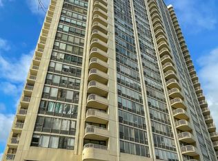 3930 N Pine Grove Ave APT 2813, Chicago, IL 60613