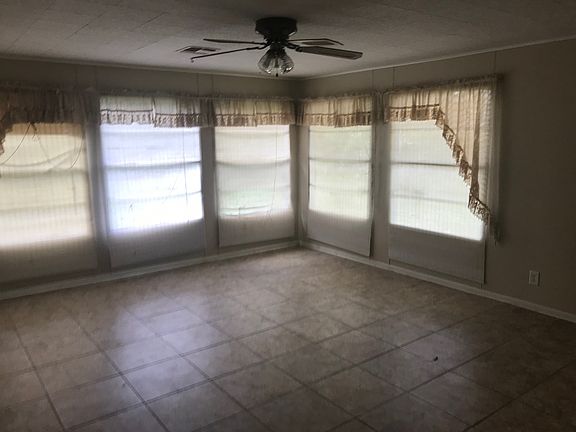 3rd image of 27151 Orange Ave