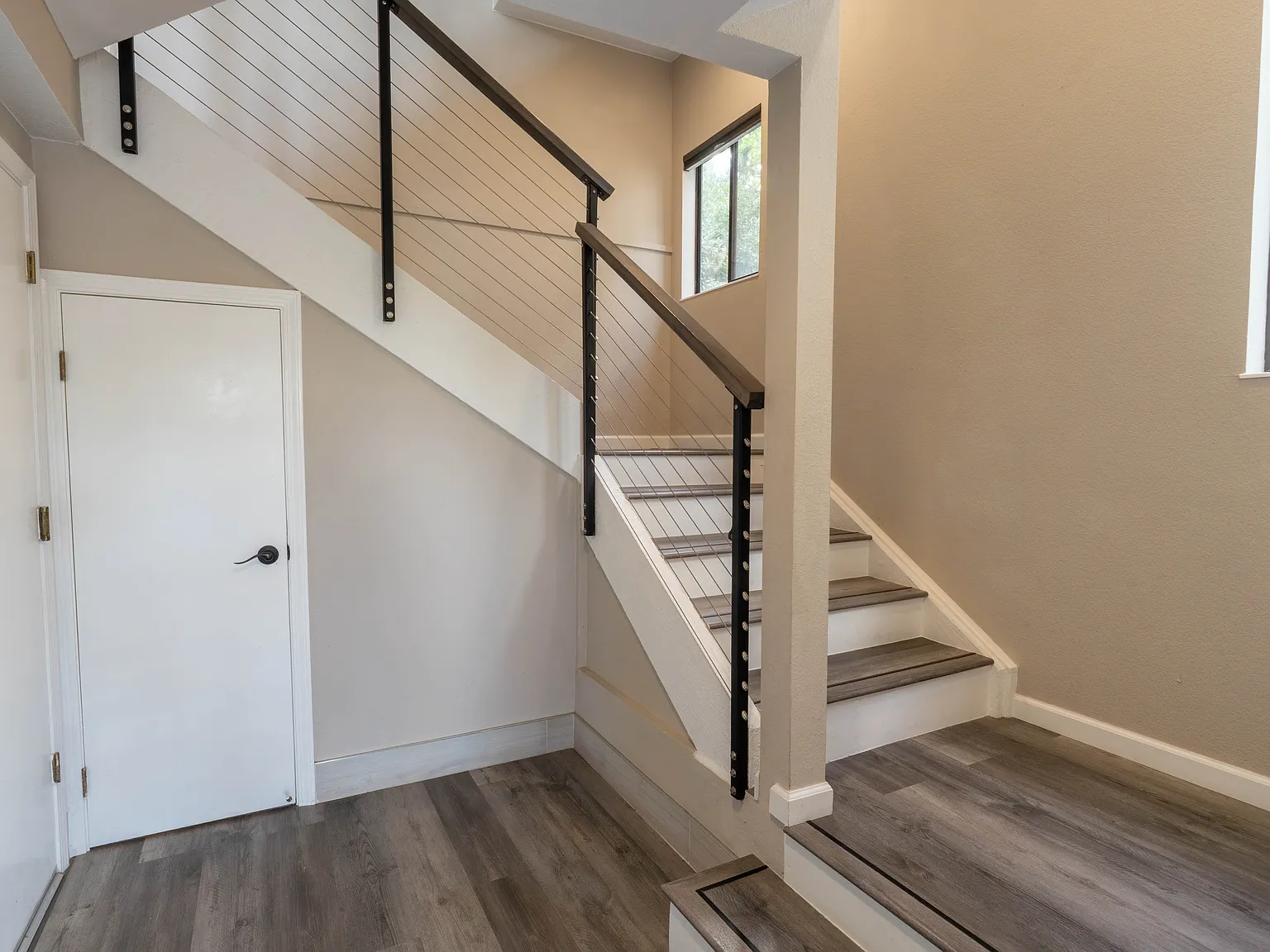 3 bed, 1452 sqft, $4,600 — Photo 3