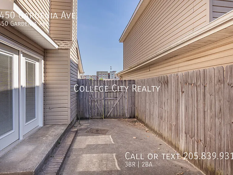 1450 Gardenia Ave — Photo 33