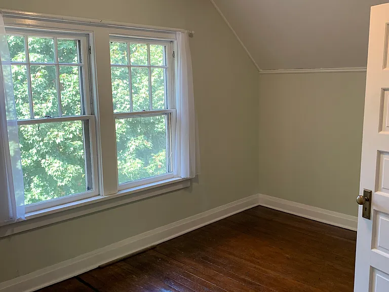 2614 E Dayton St — Photo 10