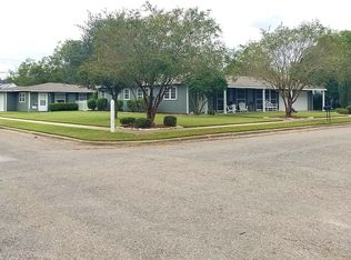 313 3rd St #C, Cuero, TX 77954