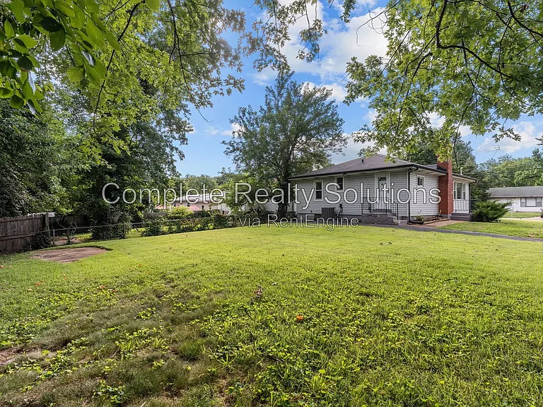 201 Sadonia Ave — Photo 30