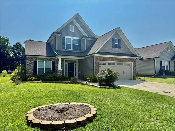 1494 Land Grove Dr, Kernersville, NC 27284