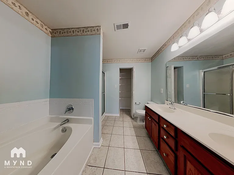 1085 Vauxhall Dr — Photo 9
